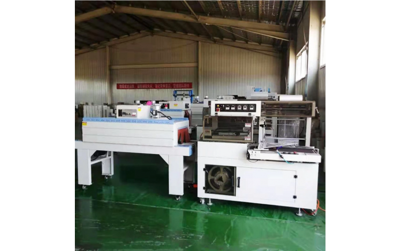 熱收縮包裝機(jī)價(jià)格是多少？現(xiàn)在人們最關(guān)注的話題